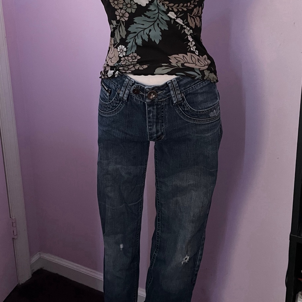 double button low waisted jeans